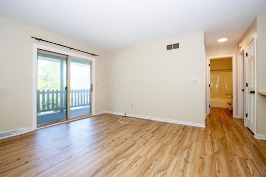Living room with sliding door to the balcony